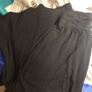 Long black maxi skirt. Women’s Size large.